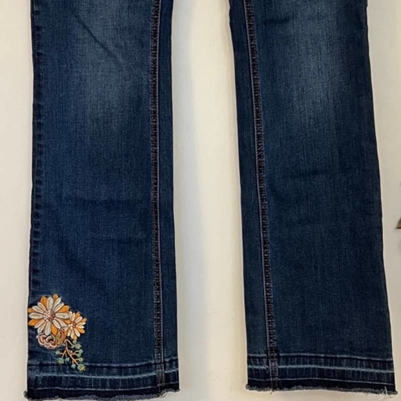 GRACE IN LA EMBROIDERED EASY FIT BOOT CUT JEANS FRAYED HEM SIZE 30 X 33 - Picture 3 of 10